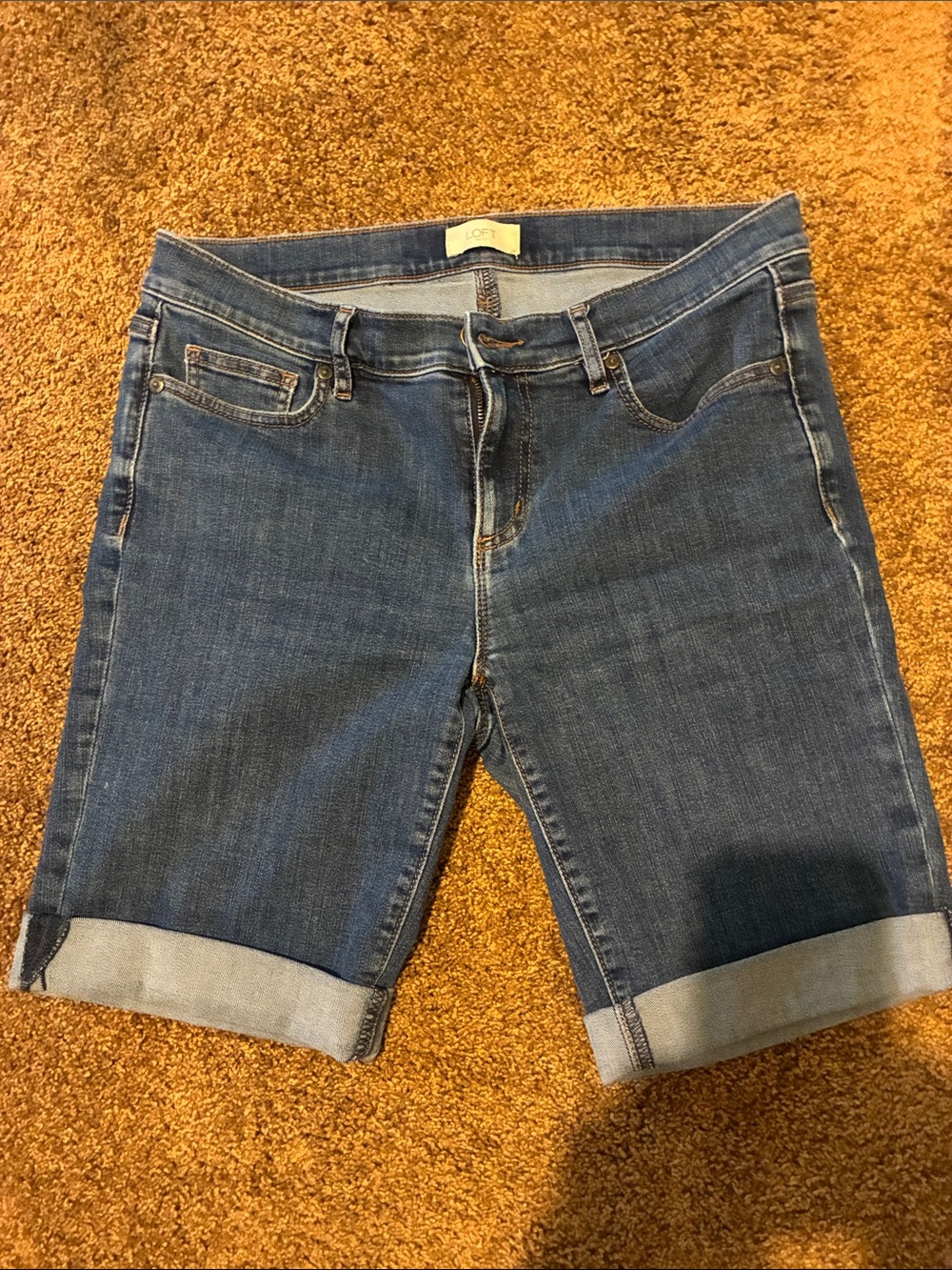 LOFT. Women's Midwash Denim Bermuda Shorts - Blue. Size 6. EUC